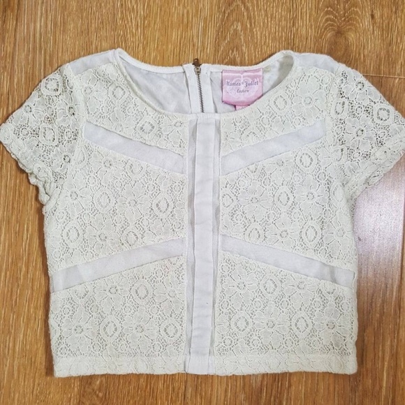 Romeo & Juliet Couture Tops - #3x18# Romeo+Juliet Couture Lace Crop Top